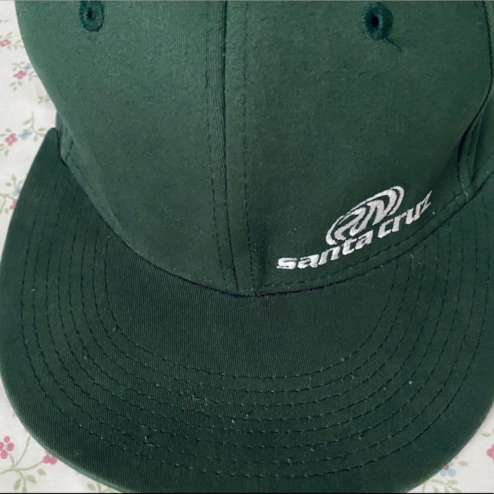 SANTA CRUZ • MENS FLEX FIT HAT • GREEN